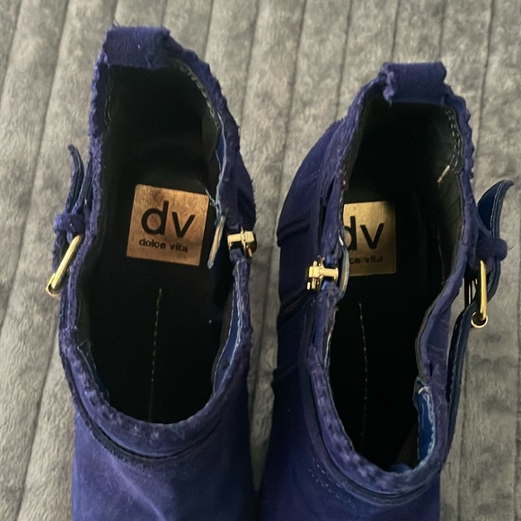 Dolce Vita Suede Thora Booties 🪻 - Picture 7 of 8